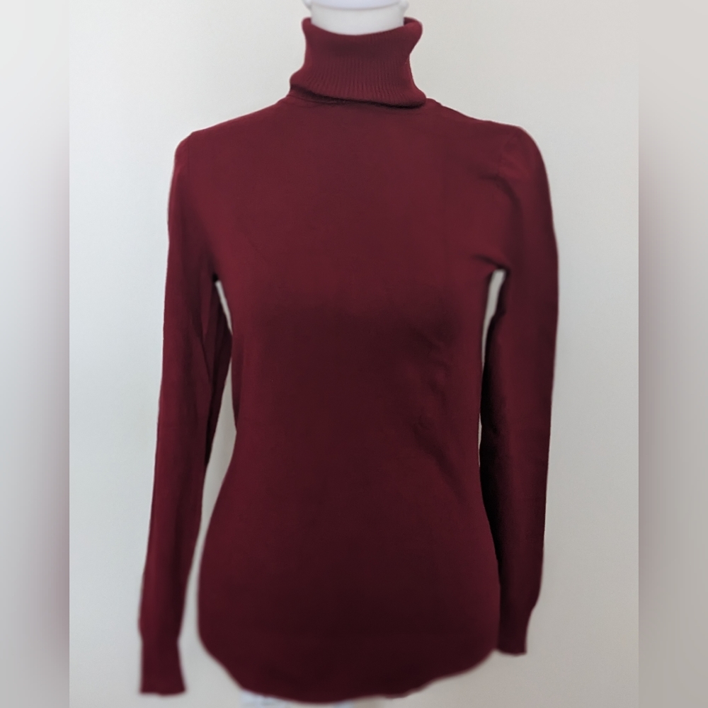 Context turtleneck